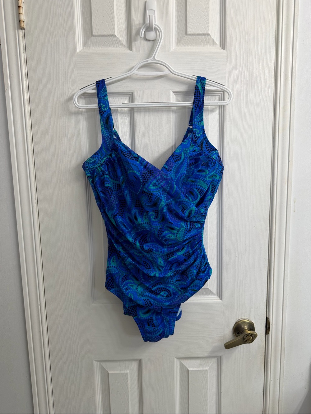 Kirkland Signature Women's Blue Abstract One-Piece Swimsuit 16 NWOT